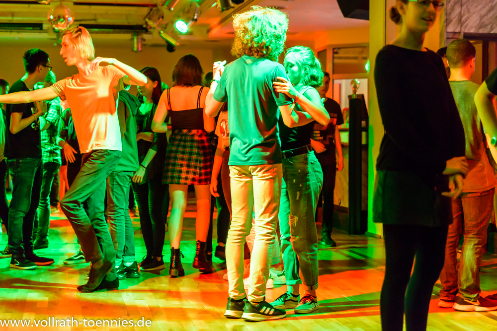 2019 11 09 Tanzparty Jugend 0057